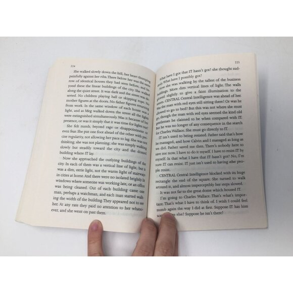 A Wrinkle in Time book By: Madeleine L'Engle - Picture 13 of 15